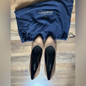 Brooks Brothers closed toe heels